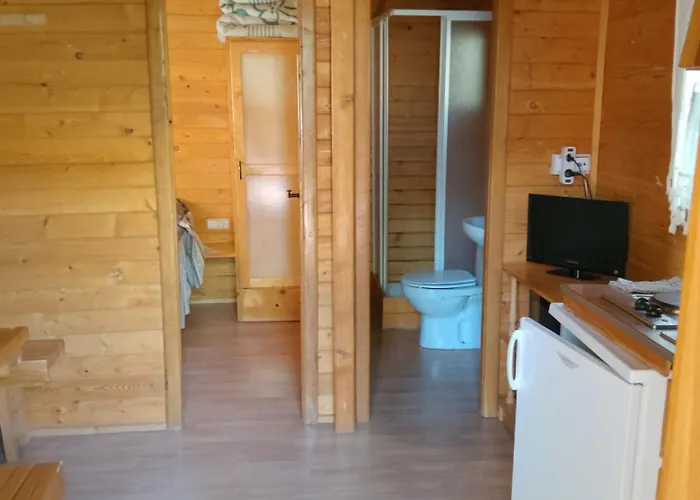 Parque de Campismo La Eliza Lanzahíta *