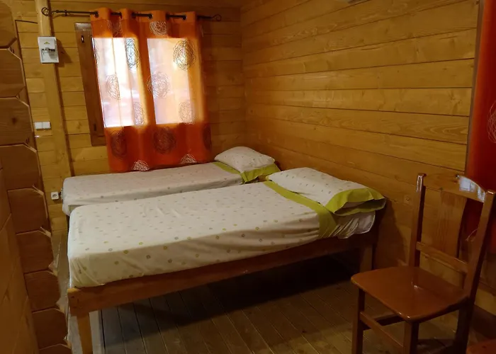 La Eliza Lanzahíta Parque de Campismo